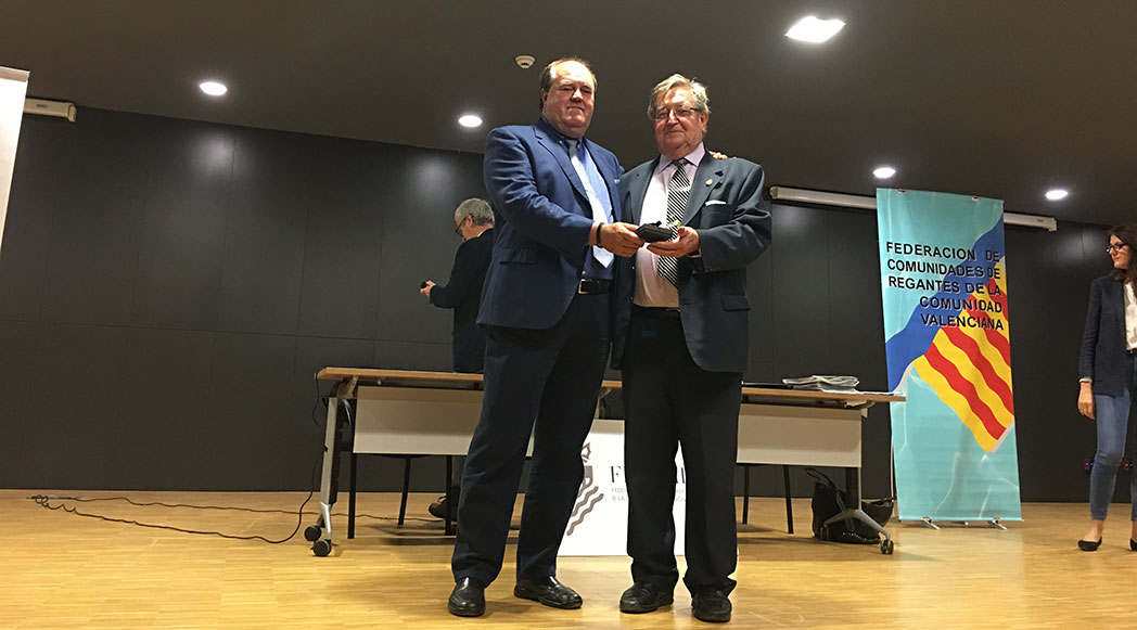 Benjamín Aparicio recibe la Medalla de Fecoreva