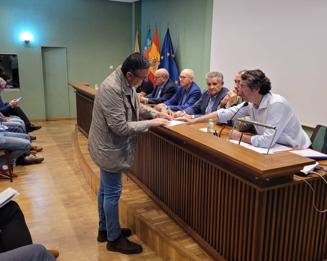 d0c12ce8-9043-4968-b43c-3dd92e4533d7 (1)