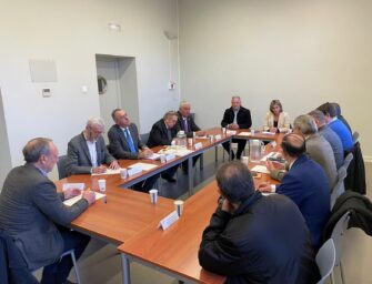 REUNIÓN DE LA COMISIÓN PERMANENTE CON EL CONSELLER JOSÉ LUIS AGUIRRE Y EL IVF